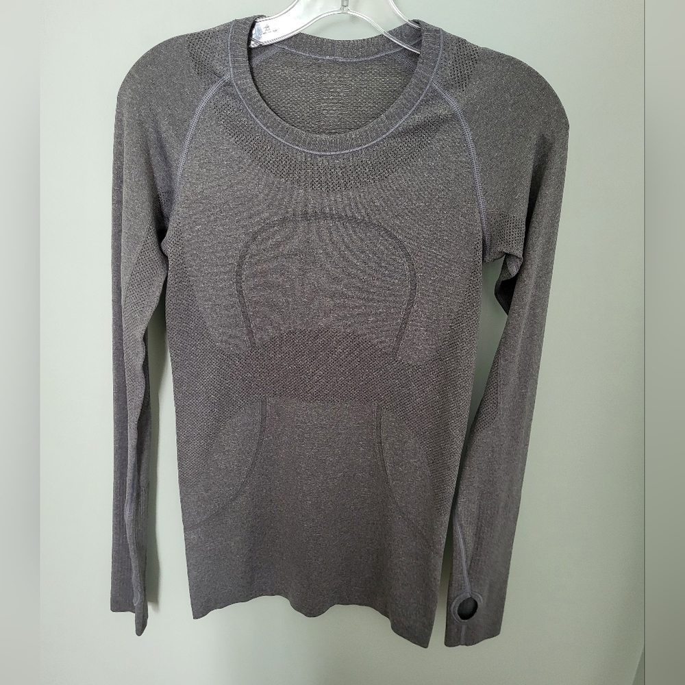 Lululemon Swiftly Tech‎ Long Sleeve Top Gray Thumbholes XS/S Activewear